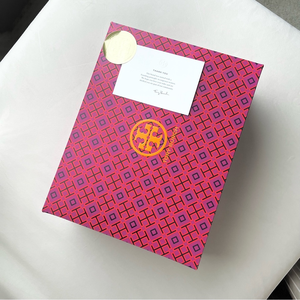 Tory Burch shoes box